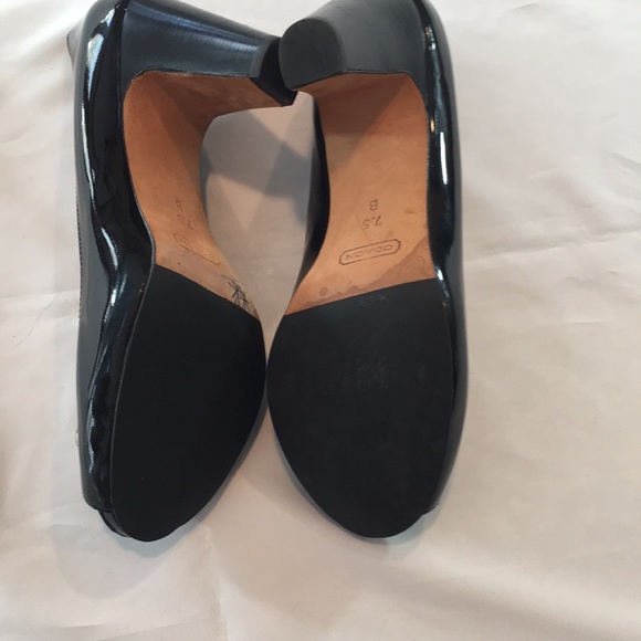 Coach Black patent leather peep toe pump wit SS buckle - Picture 6 of 7